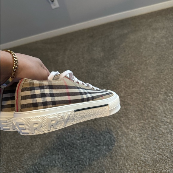 Burberry men size 11 brand new - Picture 2 of 5